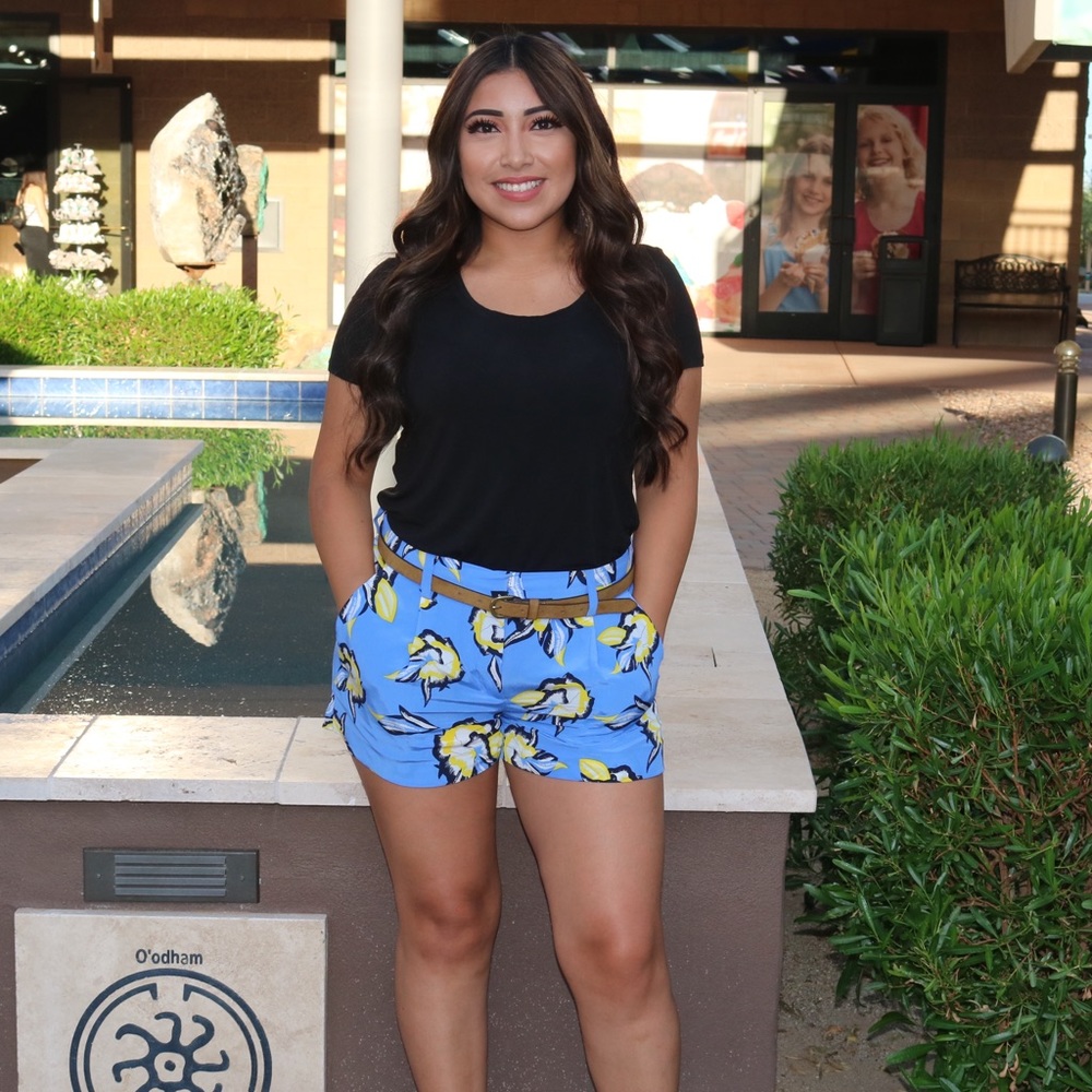 Meet your posher, Lina